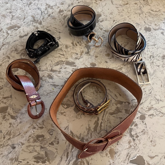 Lot of 6 Women’s Assorted Belts Nice! S/M - Picture 1 of 9
